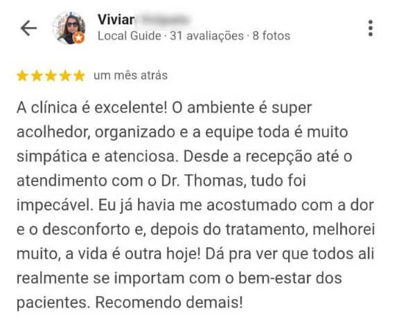 Avaliação de paciente destacando ambiente acolhedor, equipe atenciosa e atendimento realizado pelo Dr. Thomas em clínica de quiropraxia em Floripa