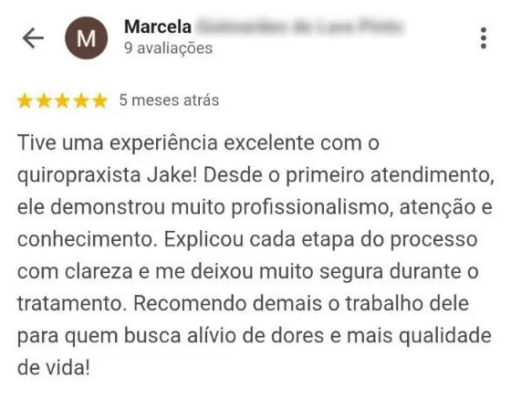 Avaliação de paciente destacando profissionalismo, explicações claras do tratamento e sensação de segurança em atendimento de quiropraxia em Floripa