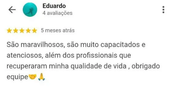 Avaliação de paciente relatando recuperação da qualidade de vida e elogiando o atendimento conduzido pelo Dr. Jake Hollowell e equipe em clínica de quiropraxia em Floripa